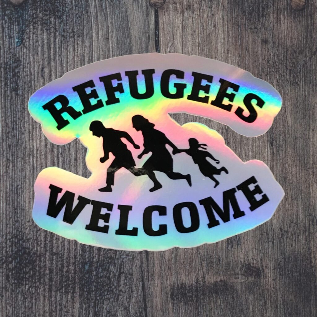 Autocollant holographique Refugees Welcome