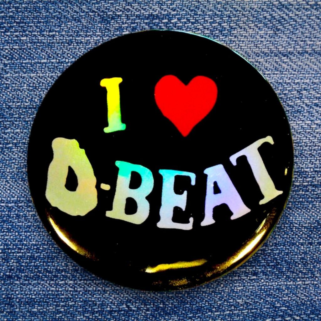 Badge holographique I love d-beat