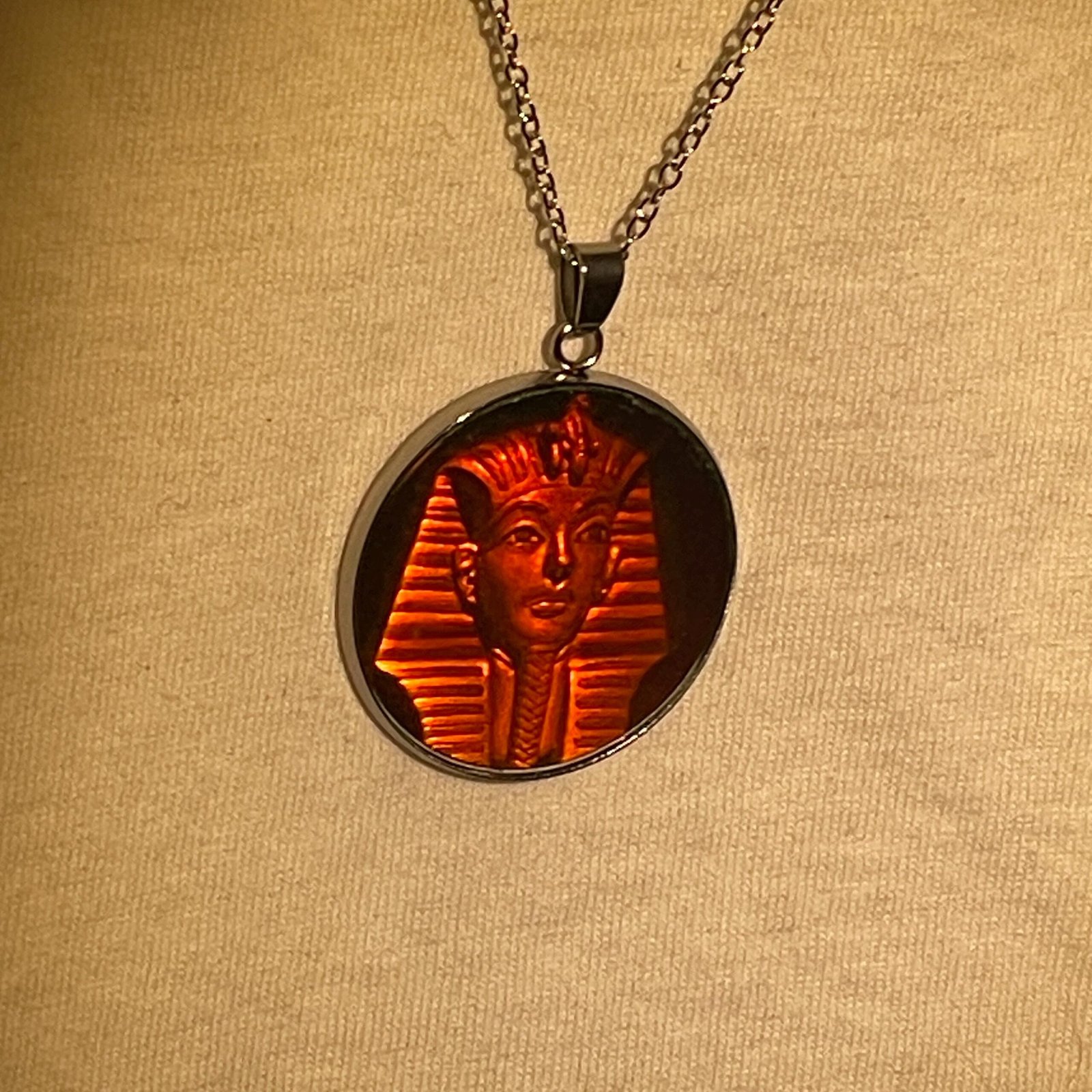 Pendentif hologramme pharaon 3D 30 mm/1,18 pouces, véritable hologramme vintage des années 90, holographie laser, Égypte, image 3D – Image 3