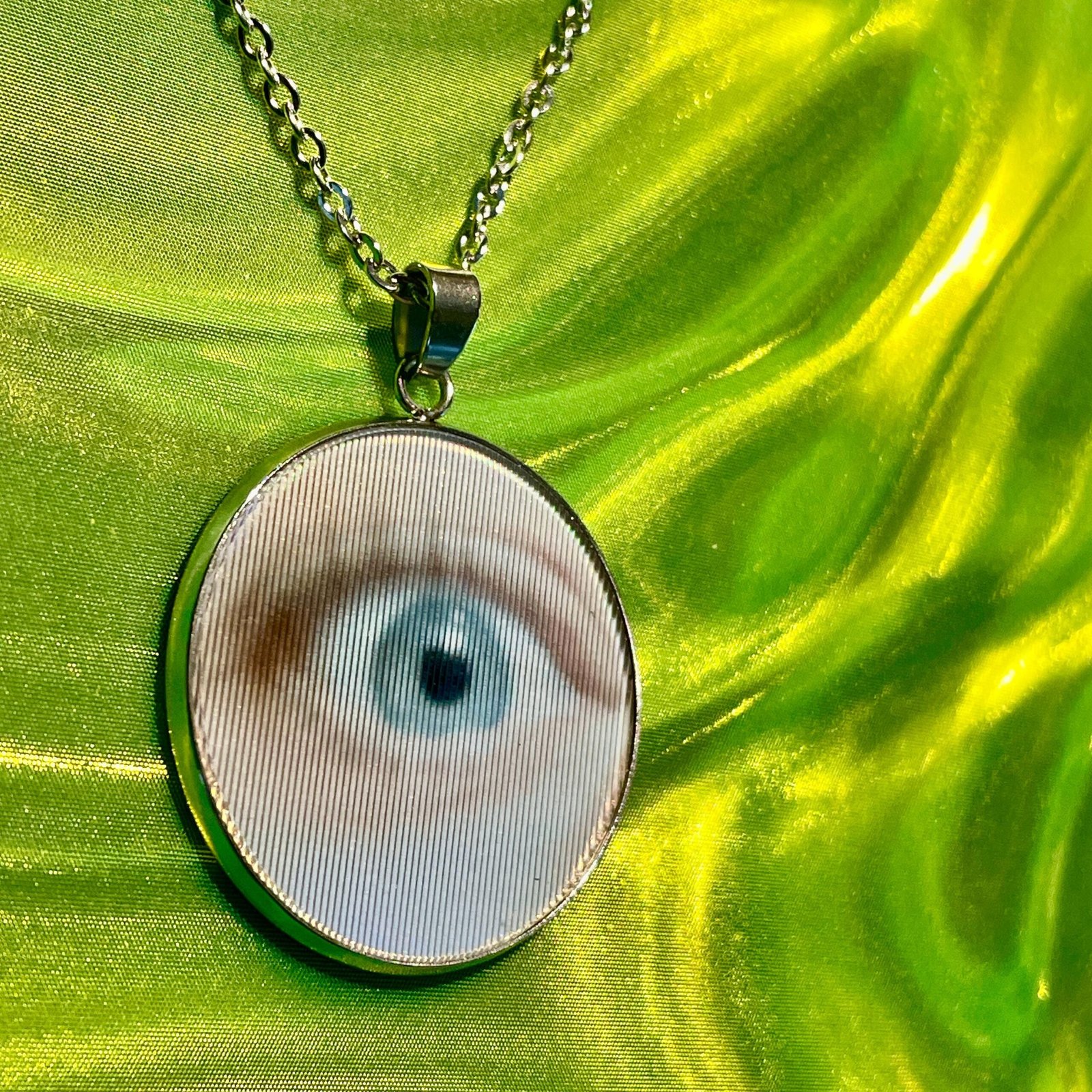 Pendentif lenticulaire de mon oeil clignant animé 30 mm/1,18 pouces, image lenticulaire artisanale sur base acier – Image 3