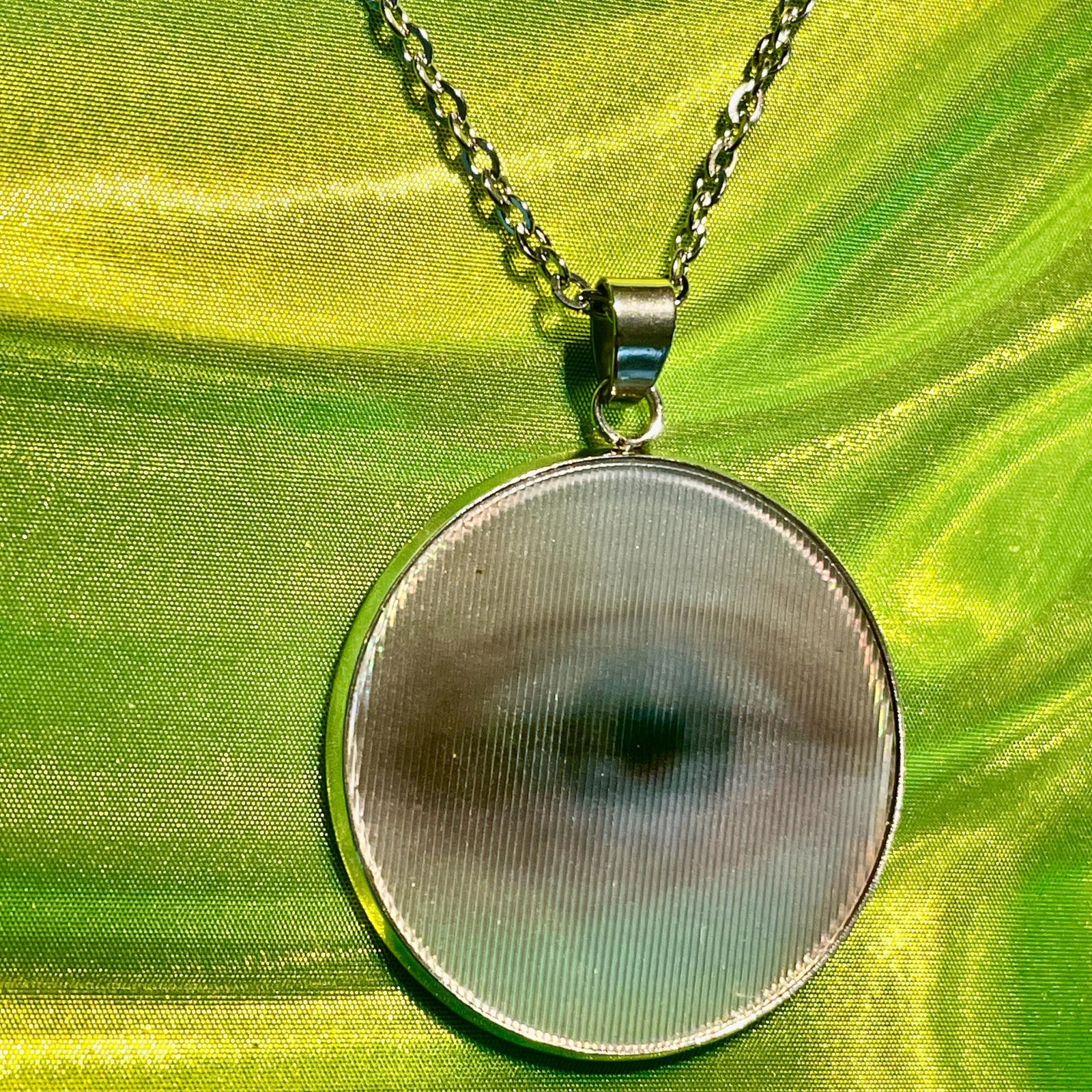 Pendentif lenticulaire de mon oeil clignant animé 30 mm/1,18 pouces, image lenticulaire artisanale sur base acier – Image 5