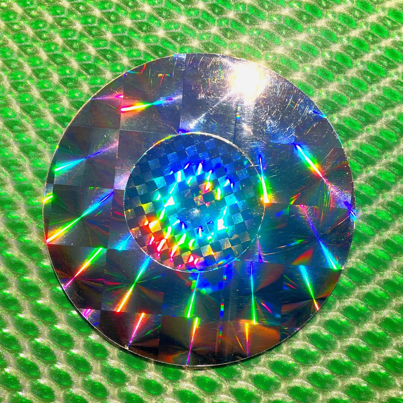 Toupie Laser Dazer vintage – Jouet holographique années 90 | Effets arc-en-ciel & illusion 3D | Ø 9,8 cm (3.85")