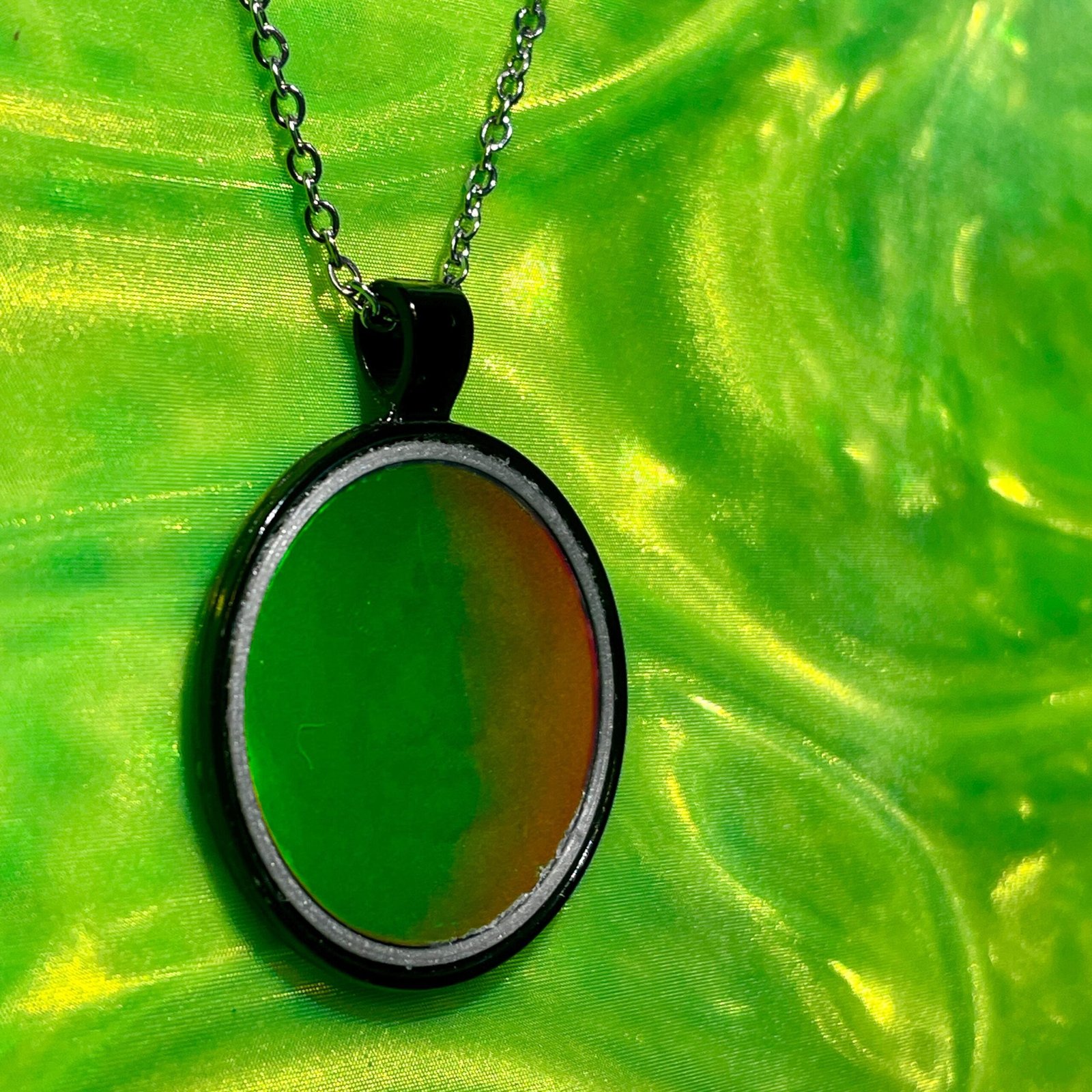 Pendentif hologramme vintage squelette La mort Grim Reaper 3D – Bijou gothique assemblé main en acier – Collier homme femme, Halloween – Image 5