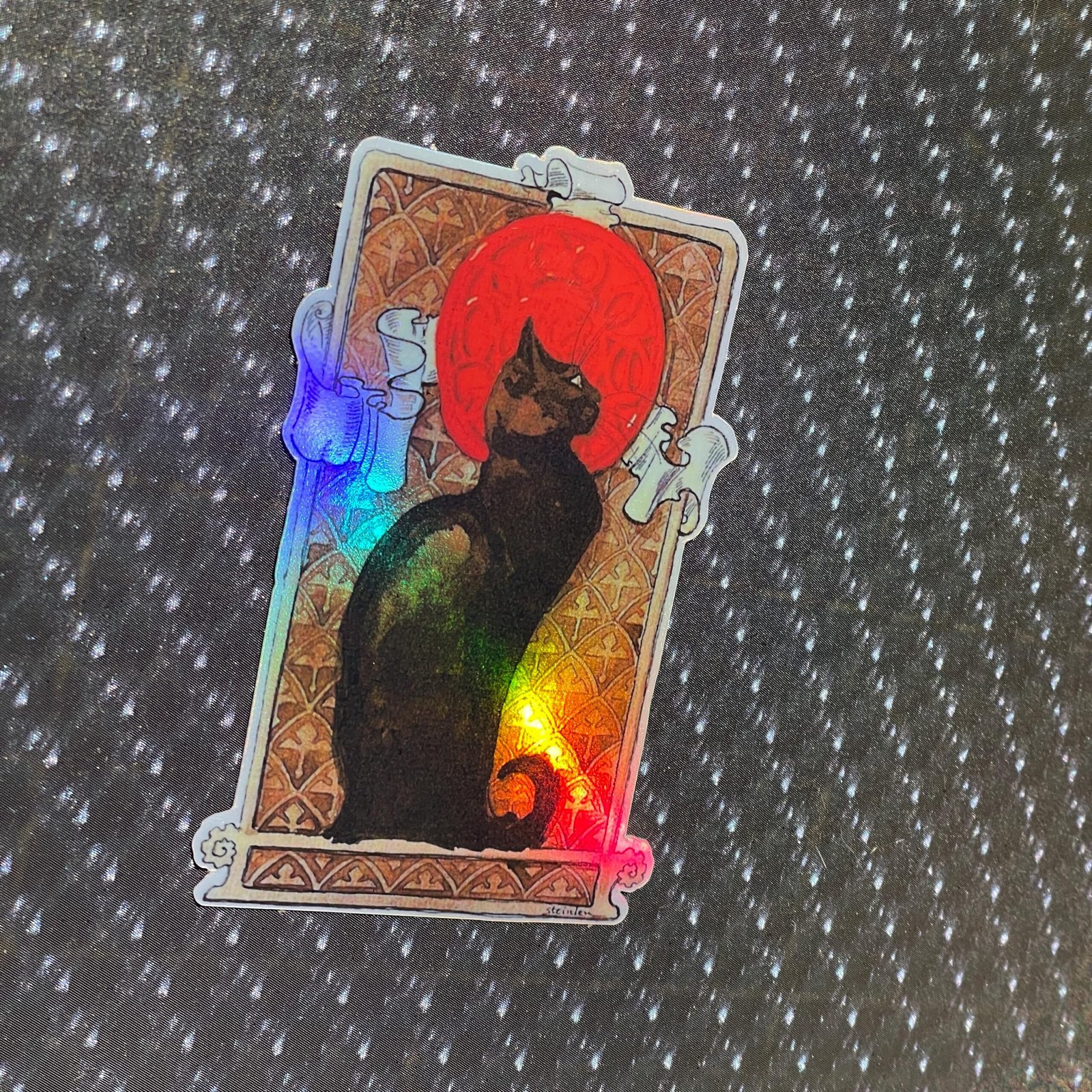 Autocollant Chat Noir Art Nouveau Holographique – Théophile Steinlen, 1896 Sticker, 8 cm, Vinyle Laminé Résistant, Reflets Arc-en-Ciel – Image 4