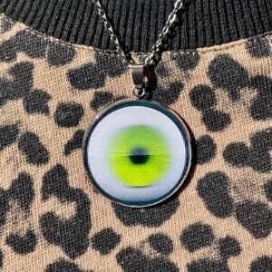 Pendentif Œil Animé globe oculaire Lenticulaire – Iris Vert Qui Suit le Regard – rond 30mm (1,19in) acier inox avec Collier Acier Inoxydable