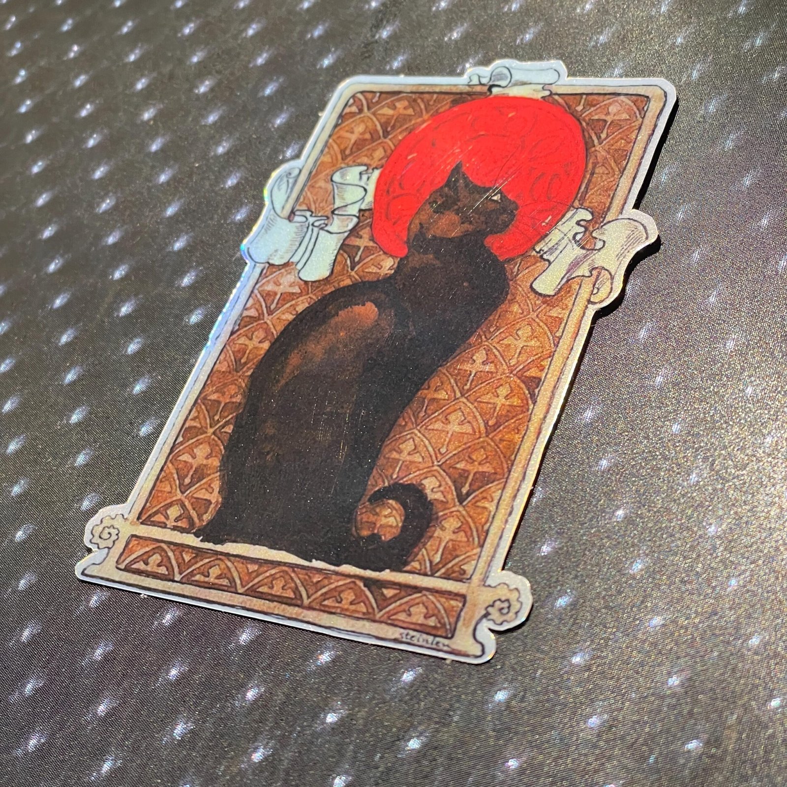 Autocollant Chat Noir Art Nouveau Holographique – Théophile Steinlen, 1896 Sticker, 8 cm, Vinyle Laminé Résistant, Reflets Arc-en-Ciel – Image 5